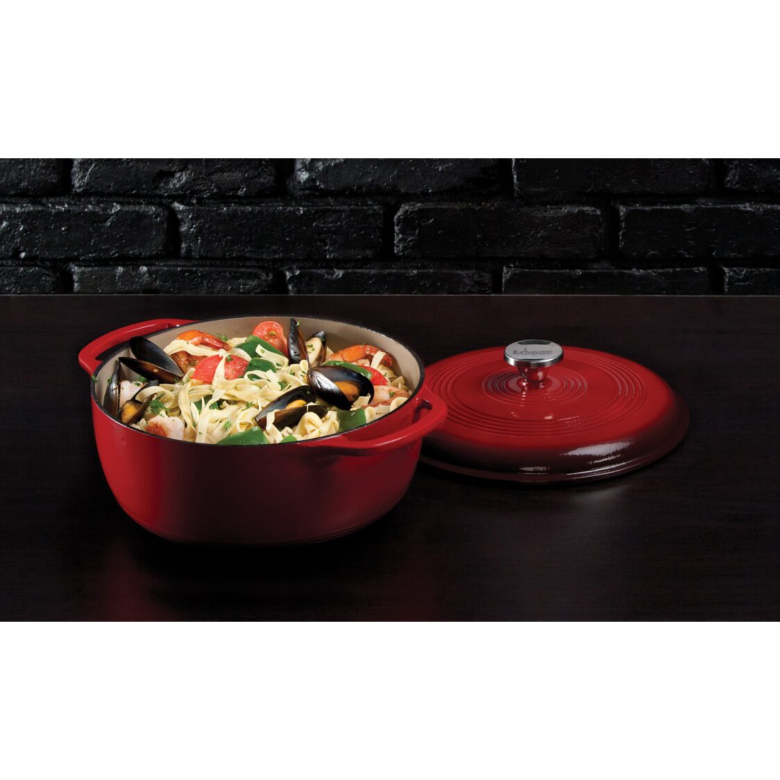 Lodge Enameled Cast Iron Dutch Oven - 6 qt - Red