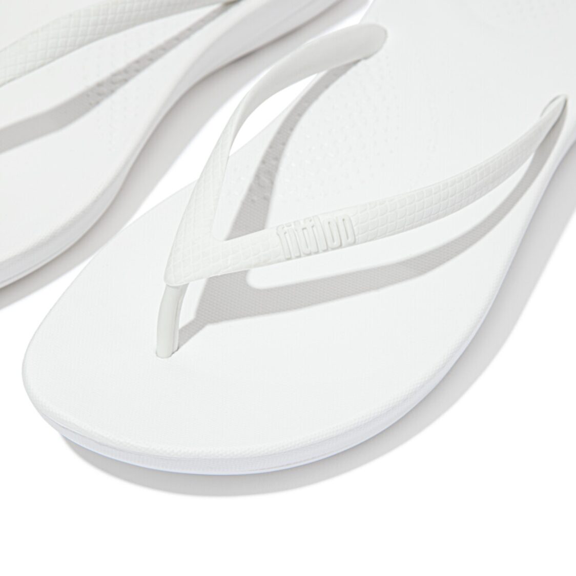 Cheap plain hot sale flip flops