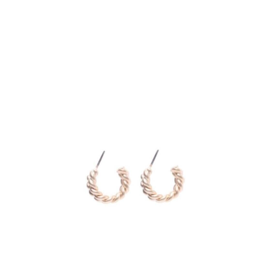Skeda Twisted Hoop Earrings 